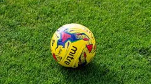 “张国伟粉丝突破7000万，运动员巨星追梦不停歇动态更新”